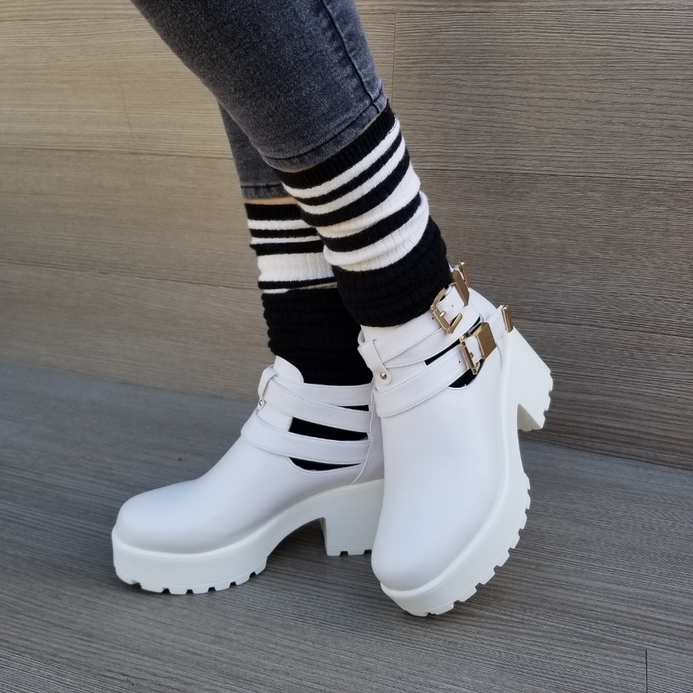 Chunky 90s Grunge White Ankle Spring Boots - Picture 8 of 8